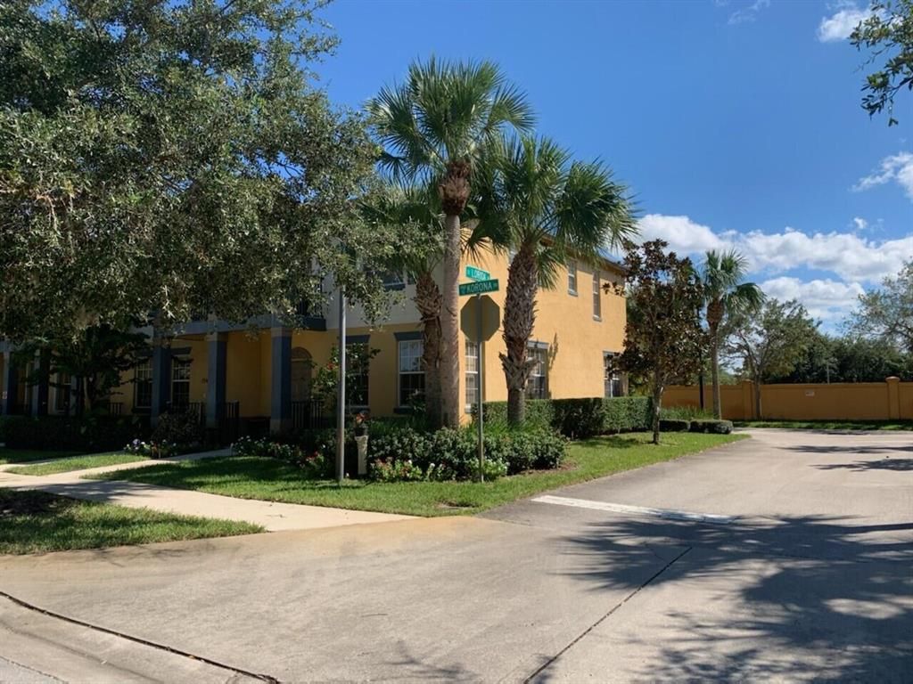 Photo of 1934 SE Korona Drive, Port Saint Lucie, FL 34952 (MLS # R10749215)