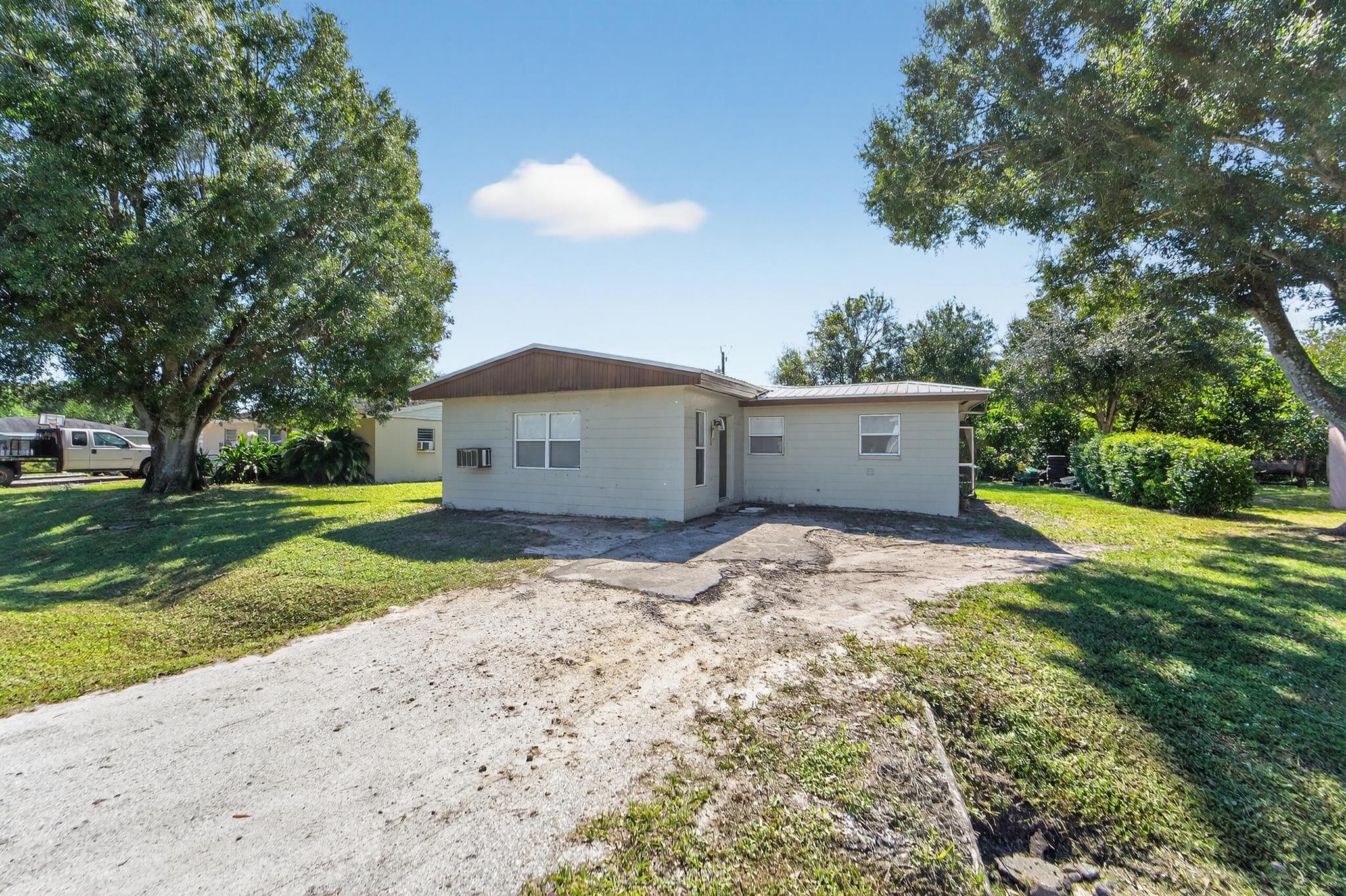 OKEECHOBEE PARK - Residential