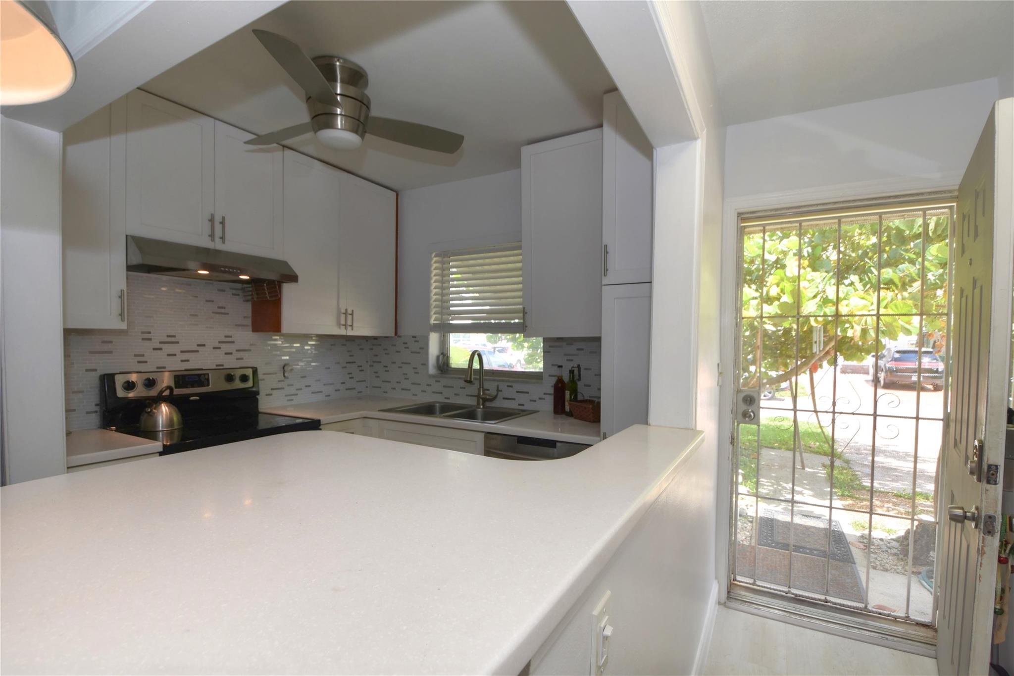 TAMARAC LAKES - Residential