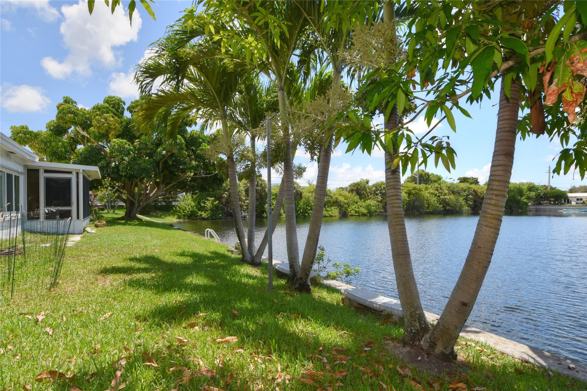 TAMARAC LAKES - Residential