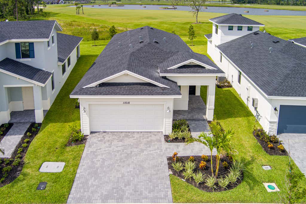 Photo of 11018 NW GLYNLEA Boulevard N, Port Saint Lucie, FL 34987 (MLS # B26061391)