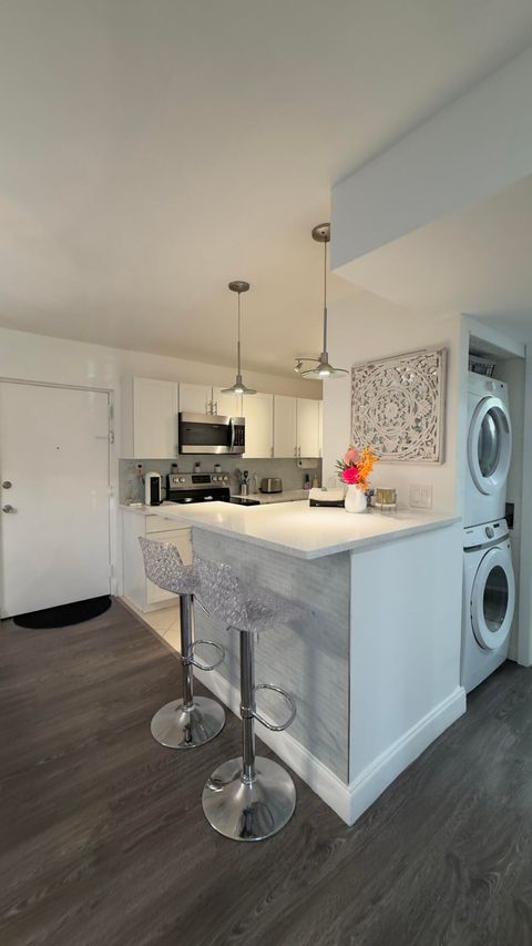 Tiny photo for 702 SE 2nd Avenue SE #405, Deerfield Beach, FL 33441 (MLS # B26030114)