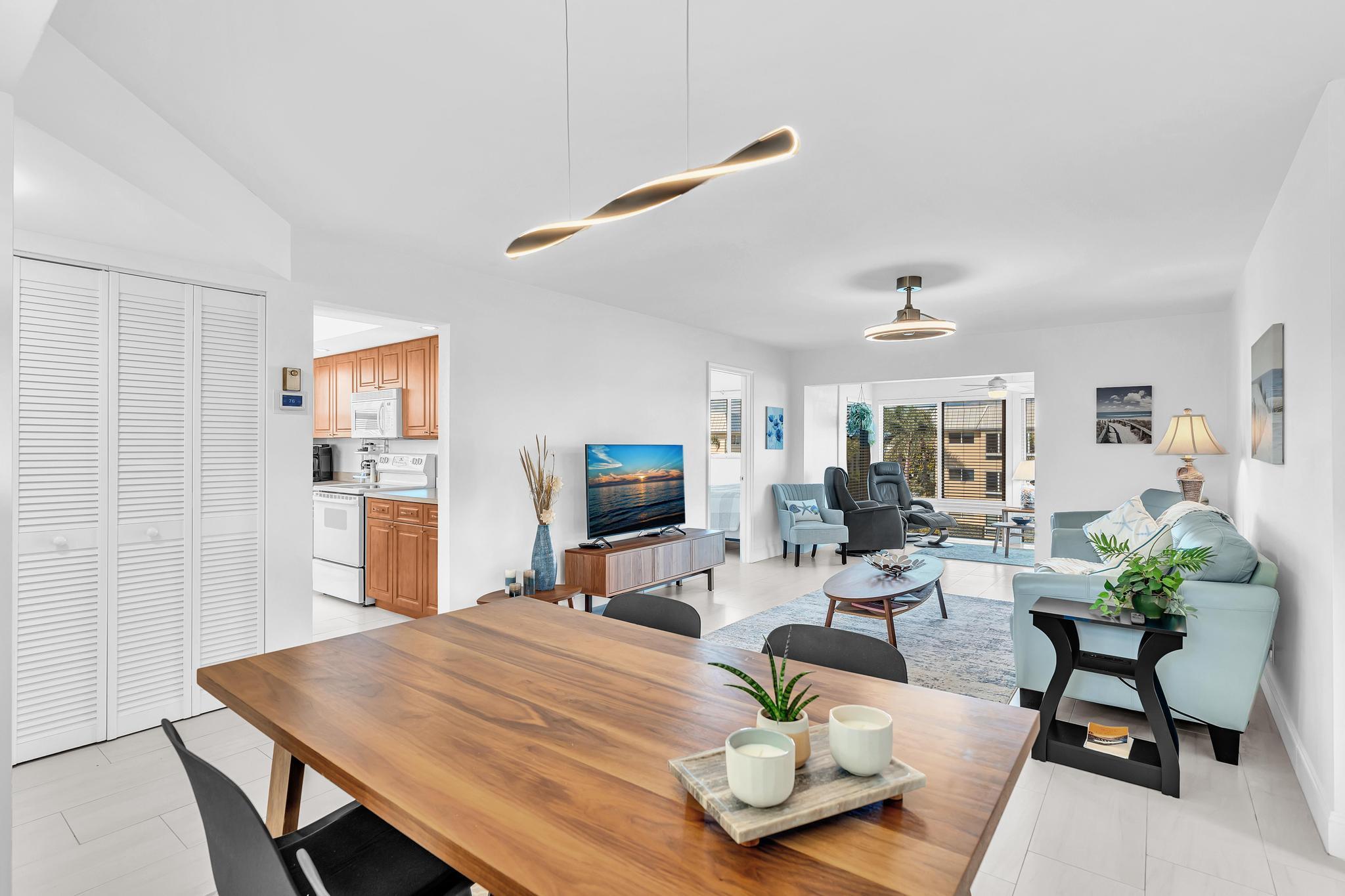 COLONIAL CLUB CONDO SEC 2 - Residential