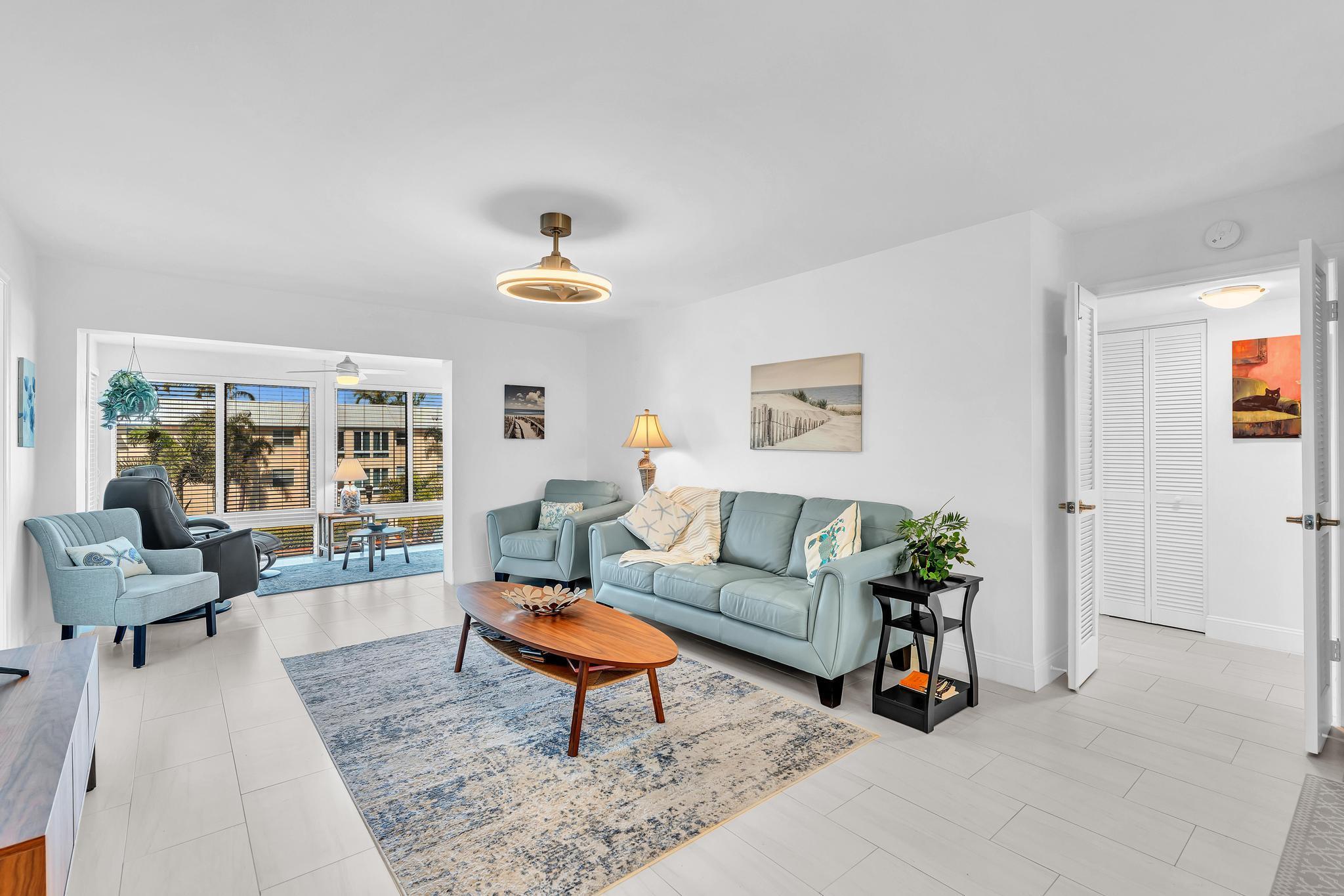 COLONIAL CLUB CONDO SEC 2 - Residential