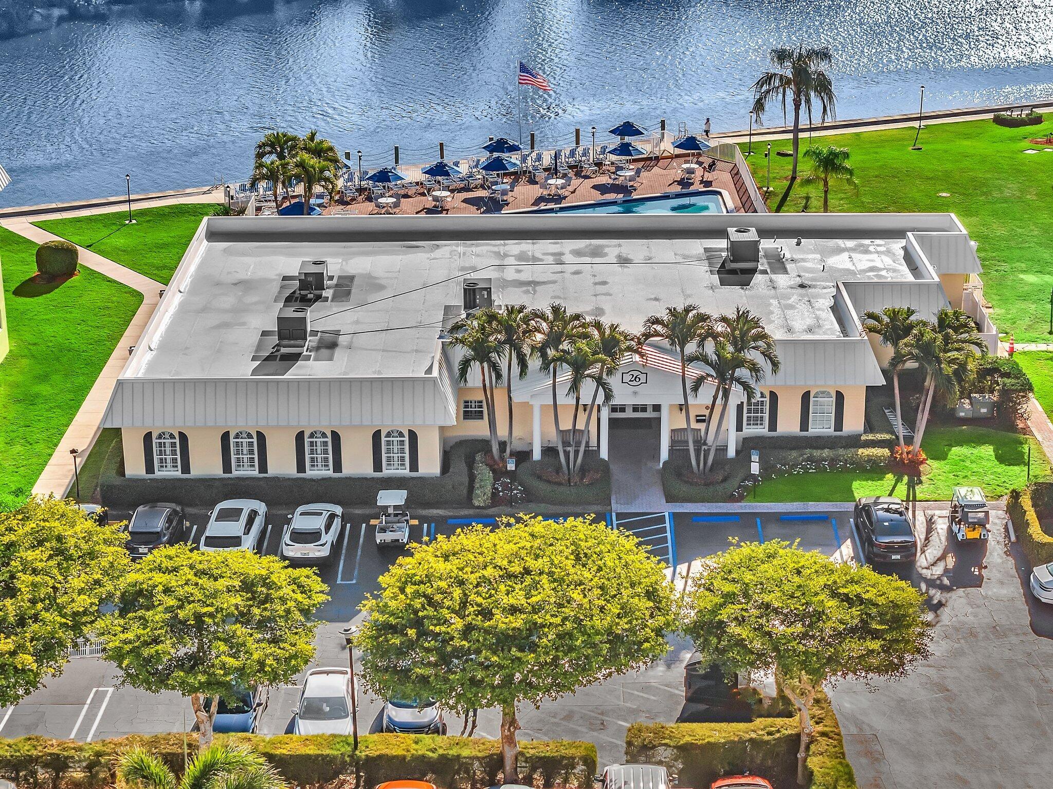 COLONIAL CLUB CONDO SEC 2 - Residential