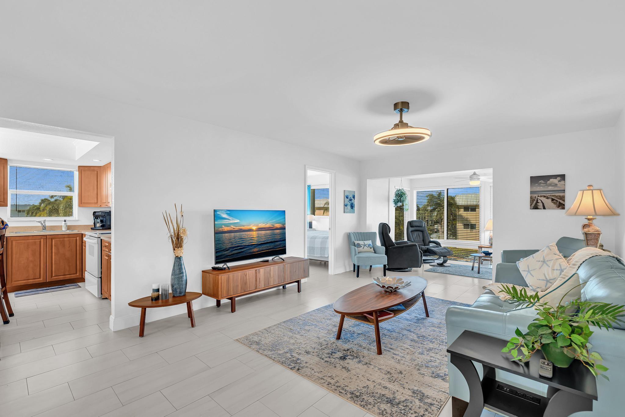 COLONIAL CLUB CONDO SEC 2 - Residential