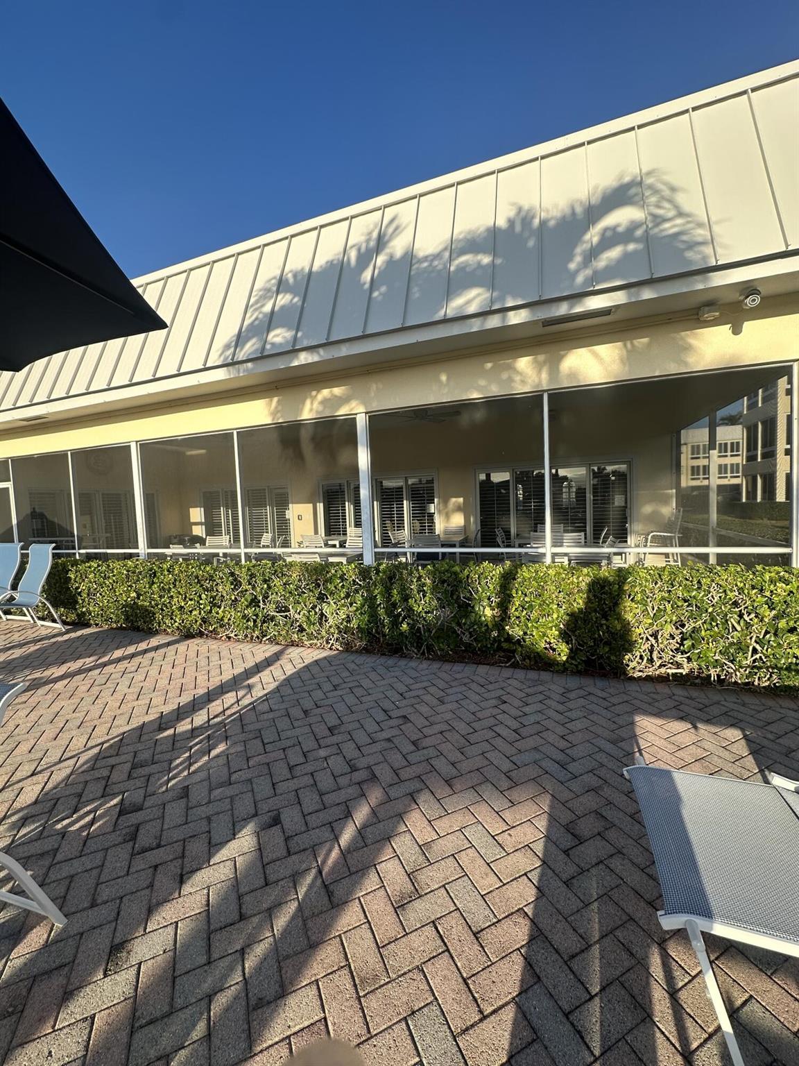 COLONIAL CLUB CONDO SEC 2 - Residential