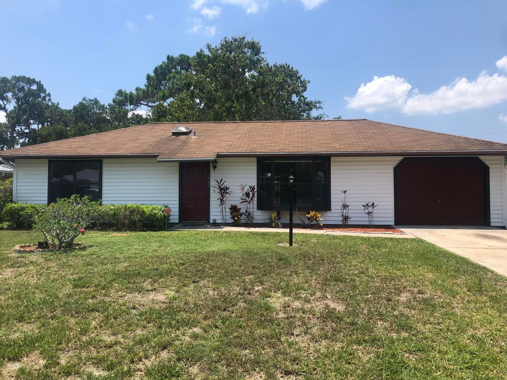 Photo of 6505 Bayard Road Rd, Fort Pierce, FL 34951 (MLS # R10811696)