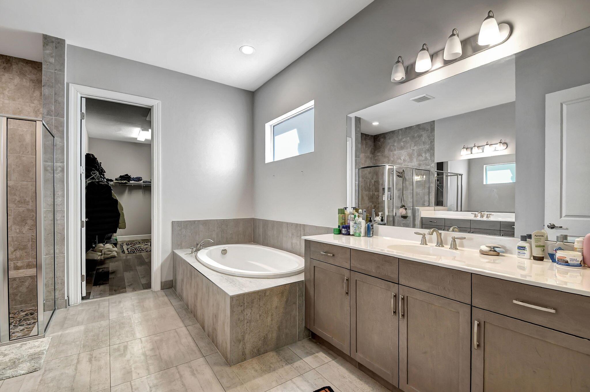 ANDALUCIA - Residential Lease