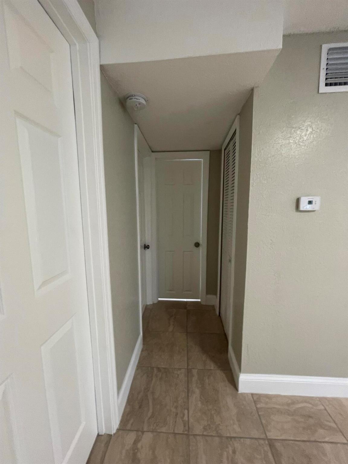 H J KINCY'S SUBDIVISION - Residential Lease