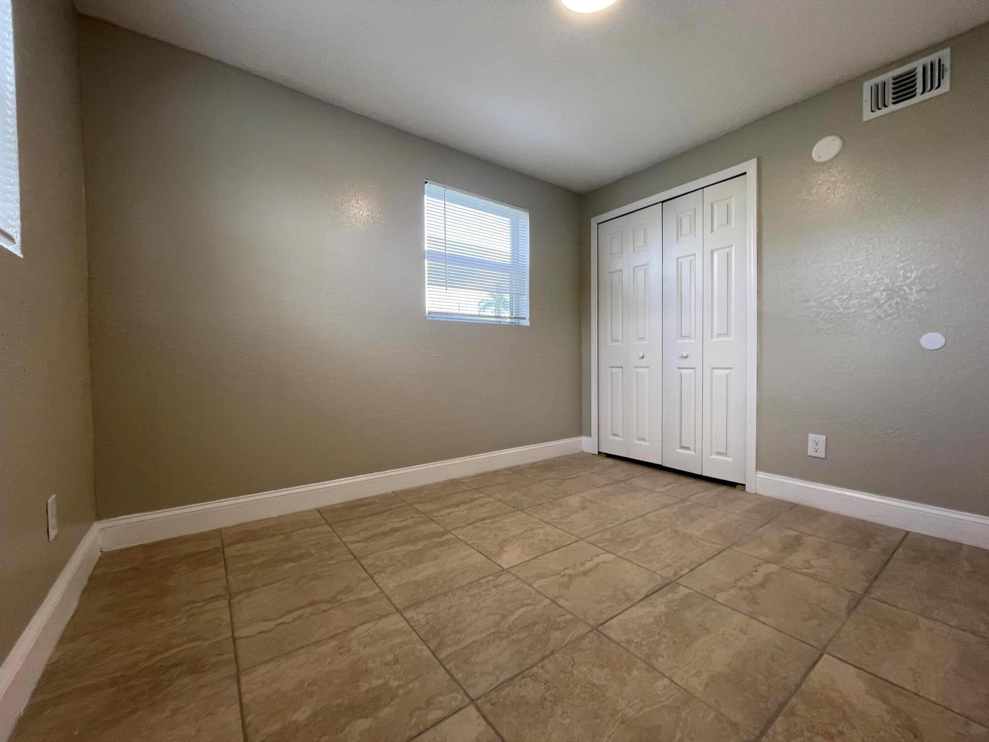 H J KINCY'S SUBDIVISION - Residential Lease