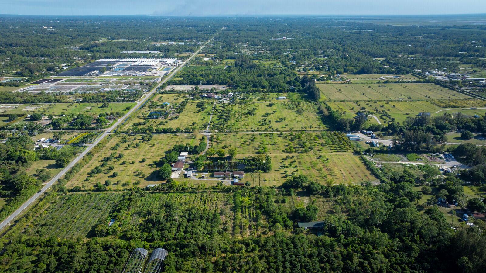 LOXAHATCHEE GROVES - Land