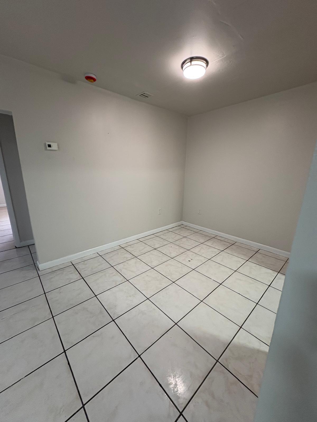 LINCOLN PARK FIFTH ADD - Residential Lease