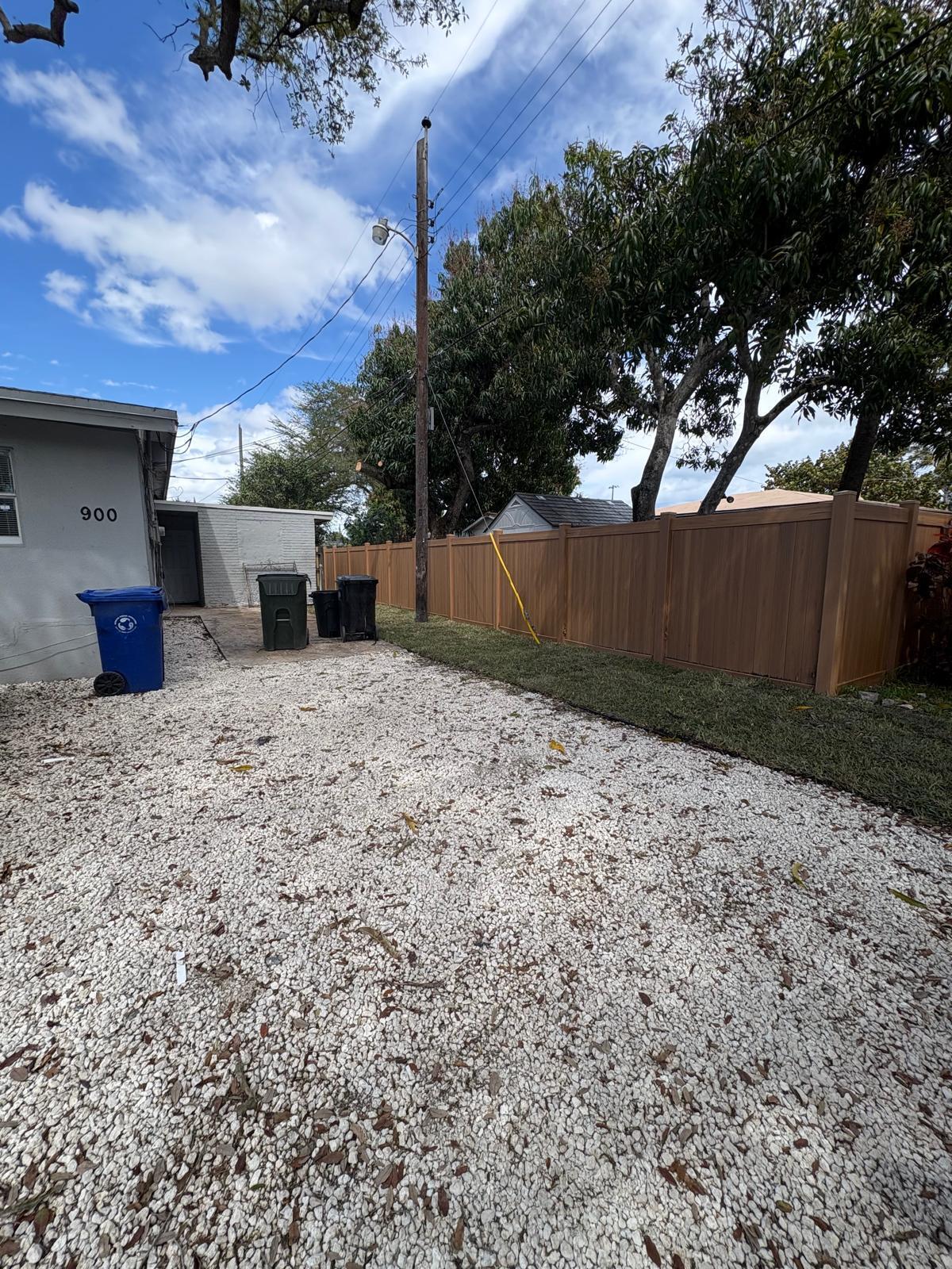 LINCOLN PARK FIFTH ADD - Residential Lease