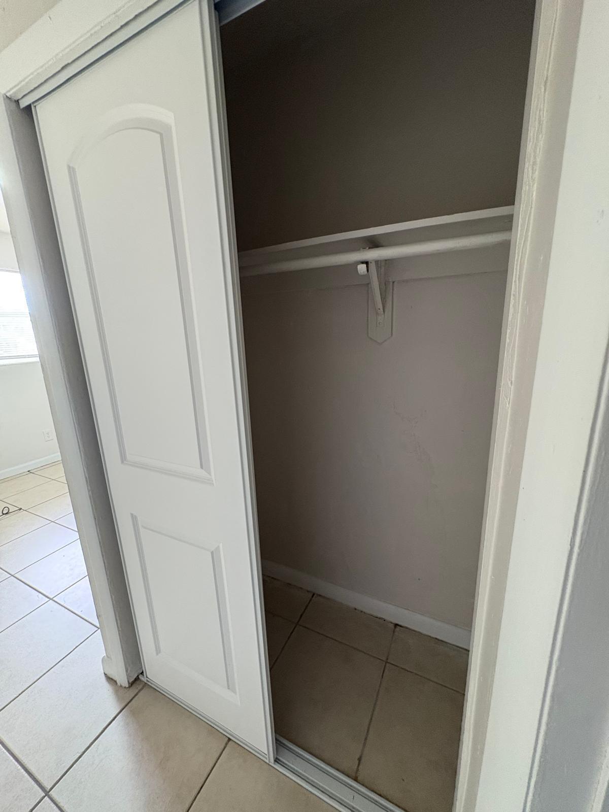 LINCOLN PARK FIFTH ADD - Residential Lease