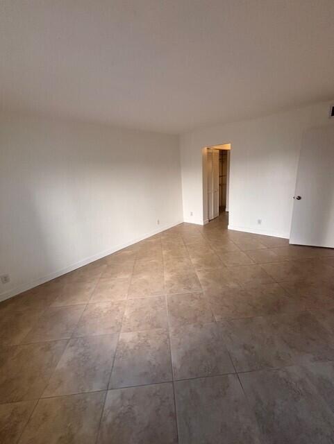 CHARTER CLUB OF PALM BEAC - Residential Lease