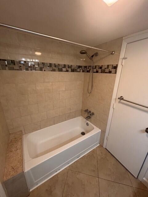 CHARTER CLUB OF PALM BEAC - Residential Lease