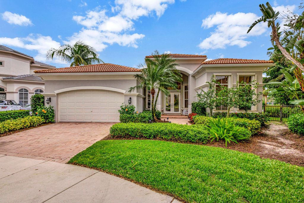 Photo of 511 Via Toledo, Palm Beach Gardens, FL 33418 (MLS # R10955156)