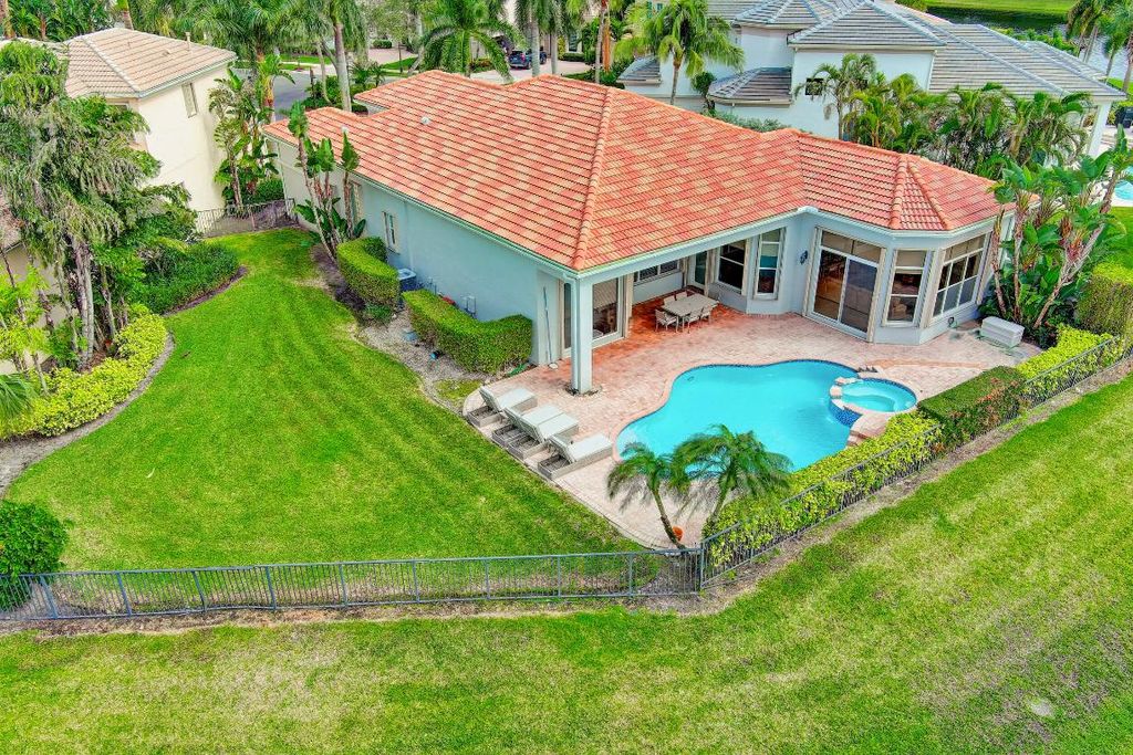 Photo of 511 Via Toledo, Palm Beach Gardens, FL 33418 (MLS # R10955156)