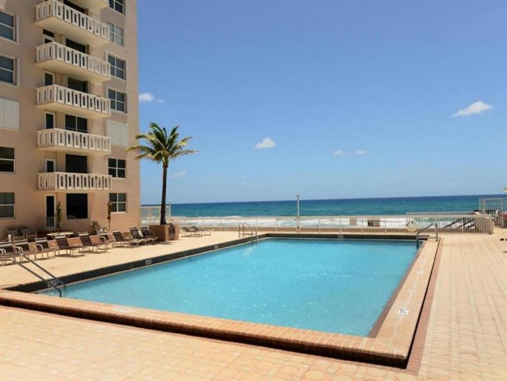 PATRICIAN OF PALM BEACH CONDO - Residential