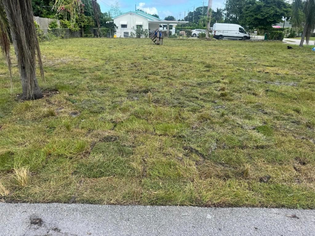 Photo of 3734 Gulfstream Road, Palm Springs, FL 33461 (MLS # R11134414)