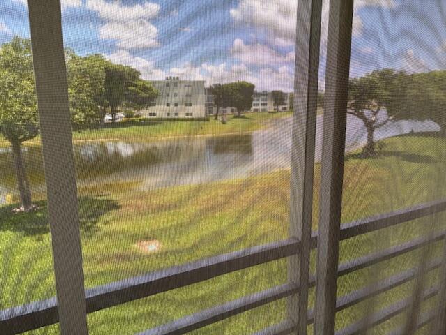 CEBNTURY VILLAGE - Residential Lease