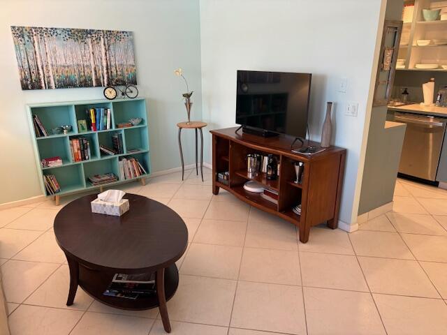 CEBNTURY VILLAGE - Residential Lease