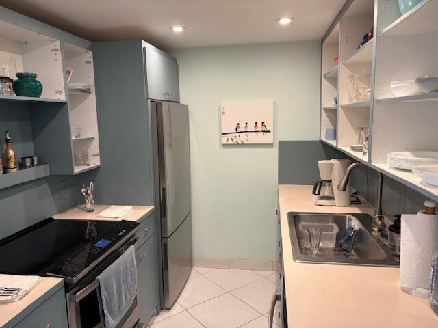 CEBNTURY VILLAGE - Residential Lease