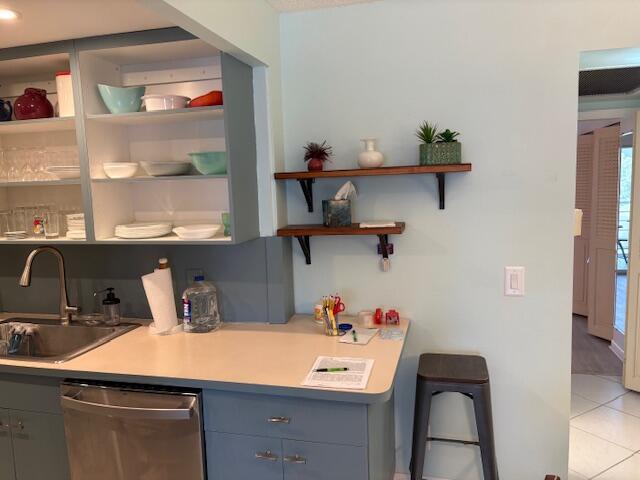 CEBNTURY VILLAGE - Residential Lease