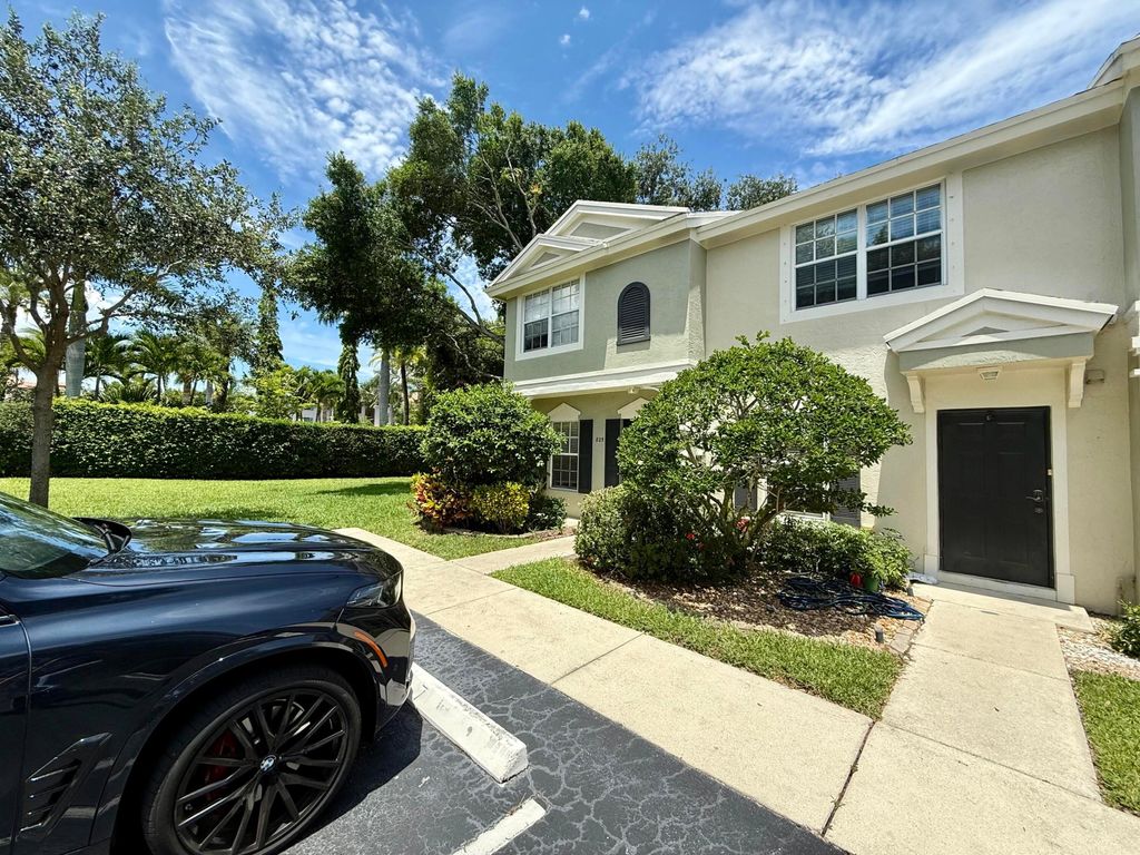 Photo of 825 Kokomo Key Lane, Delray Beach, FL 33483 (MLS # R11110218)