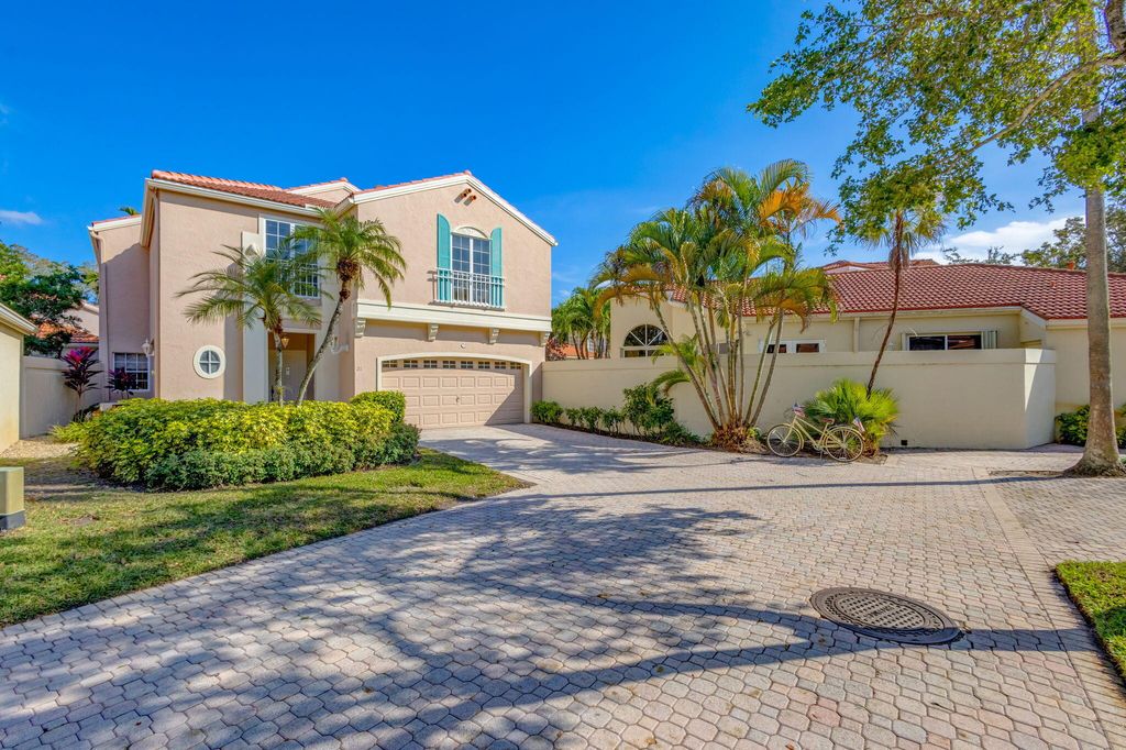 Photo of 21 Via Carrara, Palm Beach Gardens, FL 33418 (MLS # R11054688)