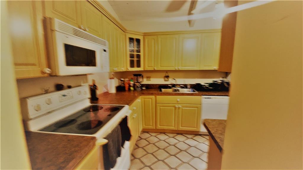 VILLAS OF CARRIAGE HILLS - Residential