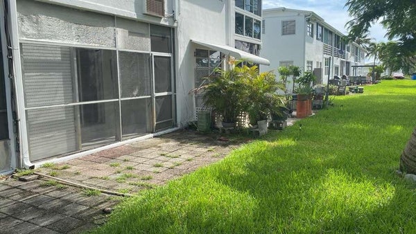 50 NW 204TH ST APT 8, MIAMI, FL 33169 - Image ee8d0edfaa00ee115f724e0f4f7e82ab/3595840648