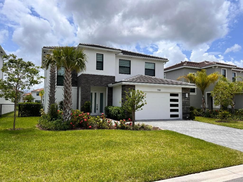 Photo of 7181 Villamar Way, Lake Worth, FL 33463 (MLS # R11129211)