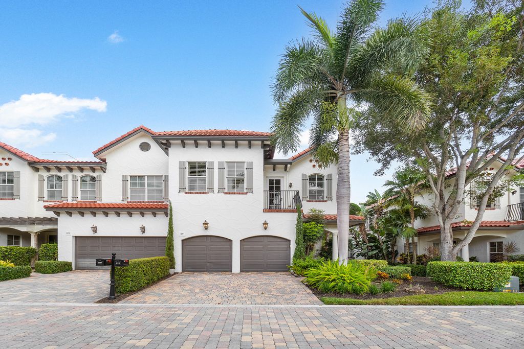 Photo of 811 Estuary Way, Delray Beach, FL 33483 (MLS # R10997749)
