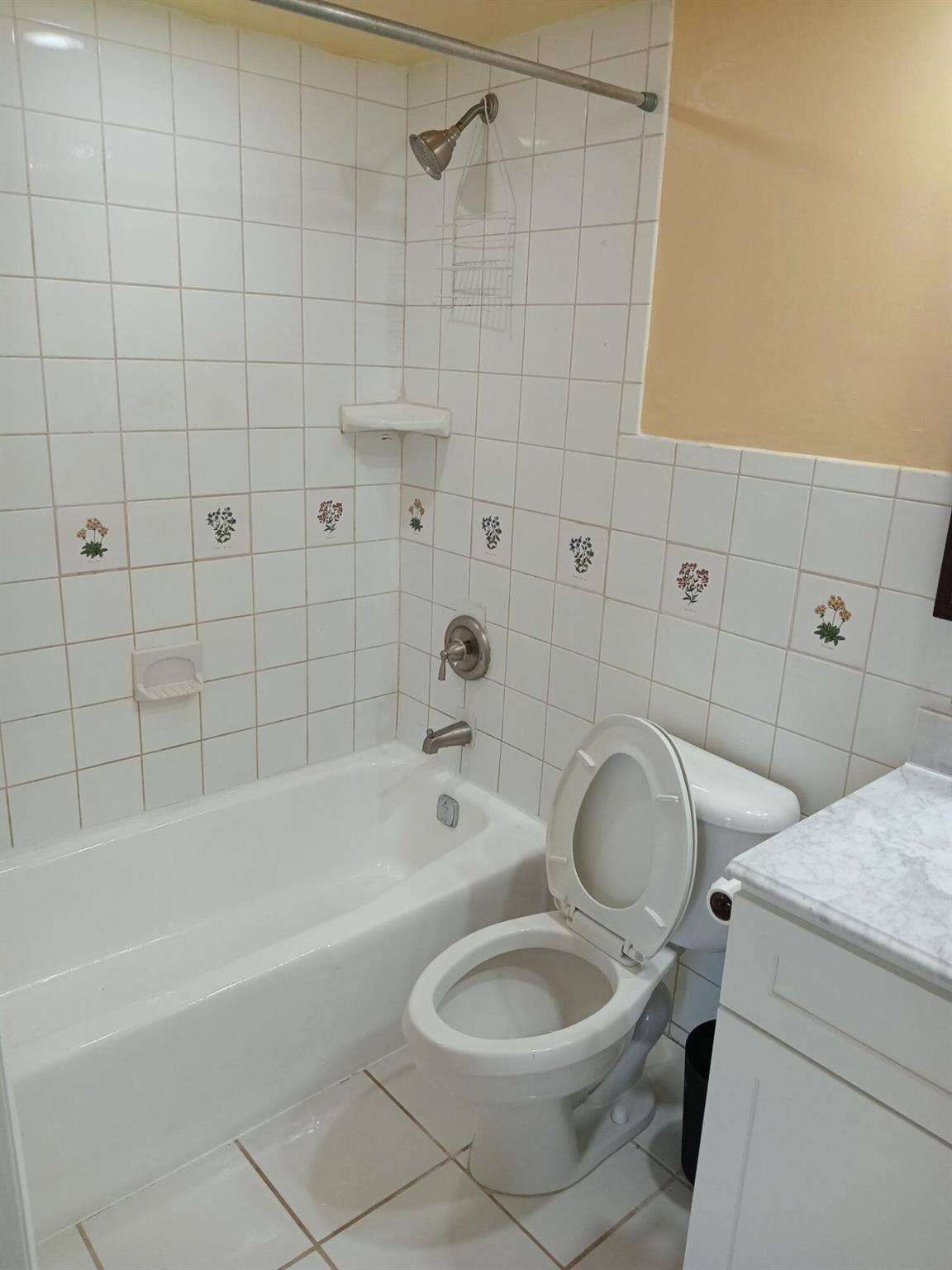 SPANISH OAKS CONDO - Residential Lease