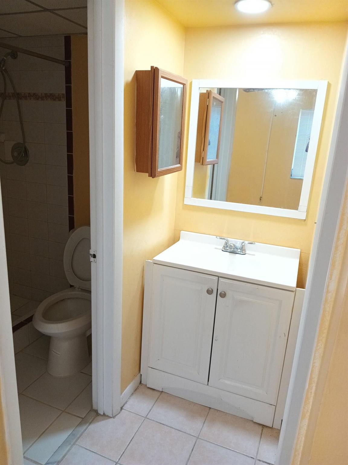 SPANISH OAKS CONDO - Residential Lease