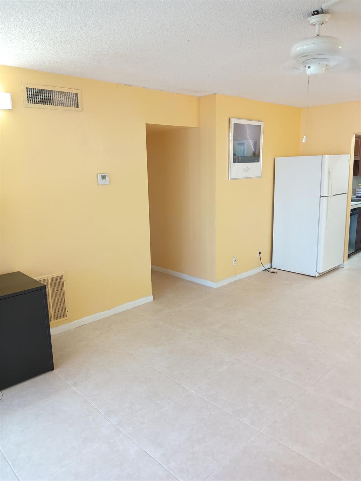 SPANISH OAKS CONDO - Residential Lease