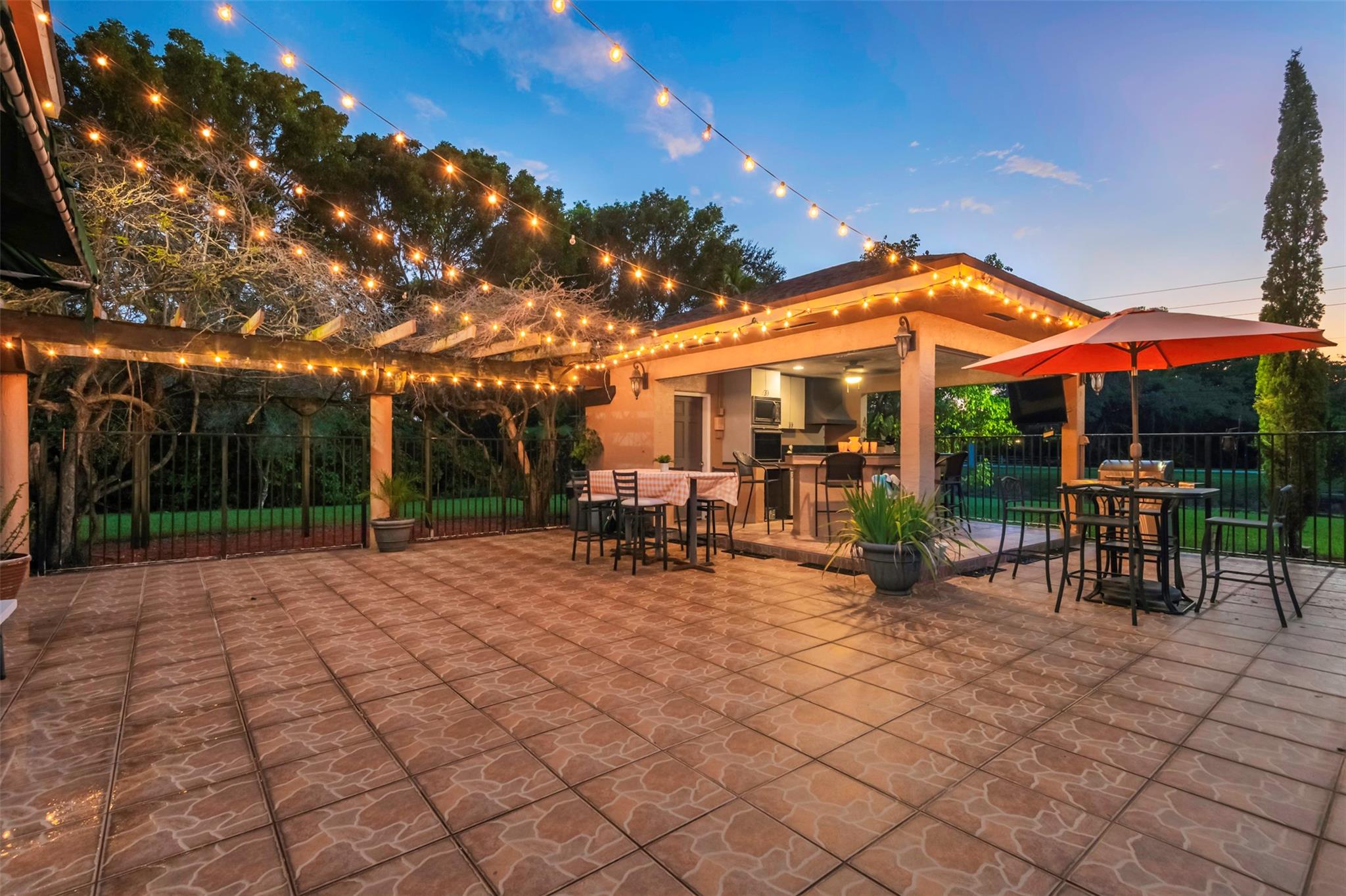 Davie Whispering Pines - Residential