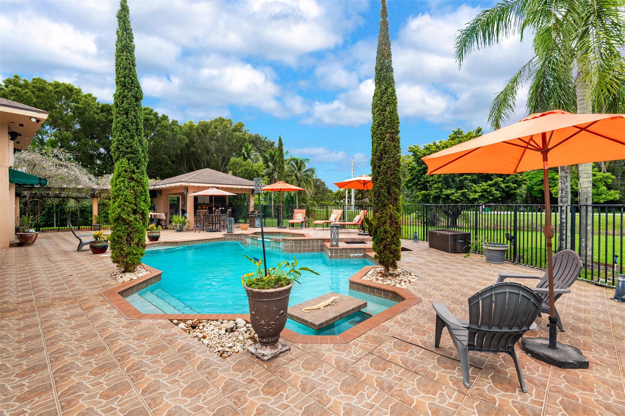Davie Whispering Pines - Residential