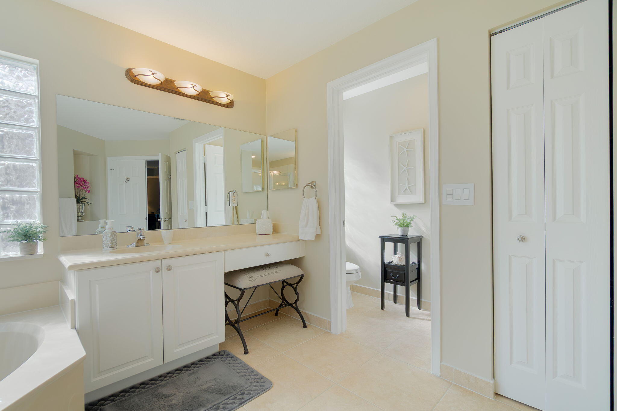 THOUSAND OAKS - Residential