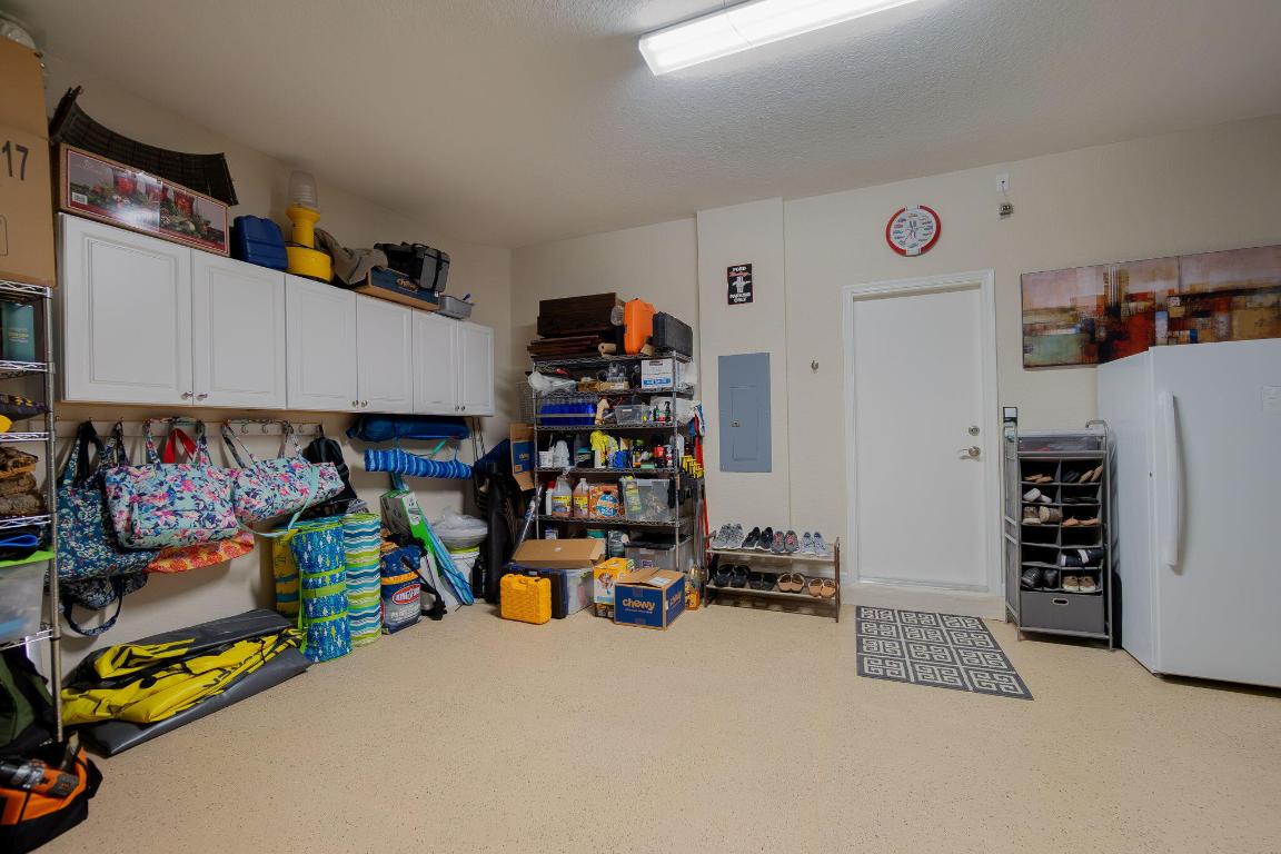 THOUSAND OAKS - Residential