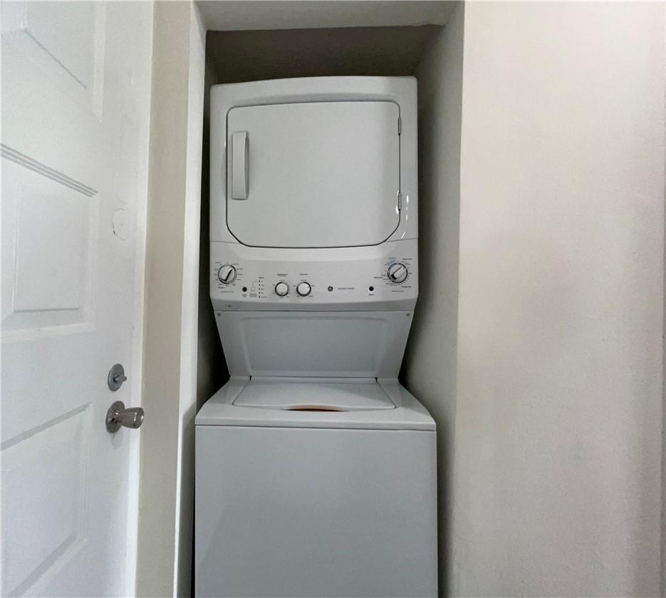 Country Club Towers - Residential Lease