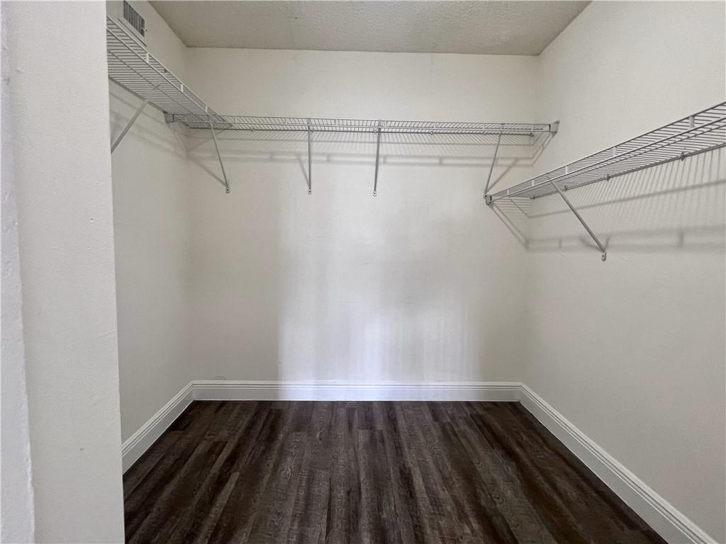 Country Club Towers - Residential Lease