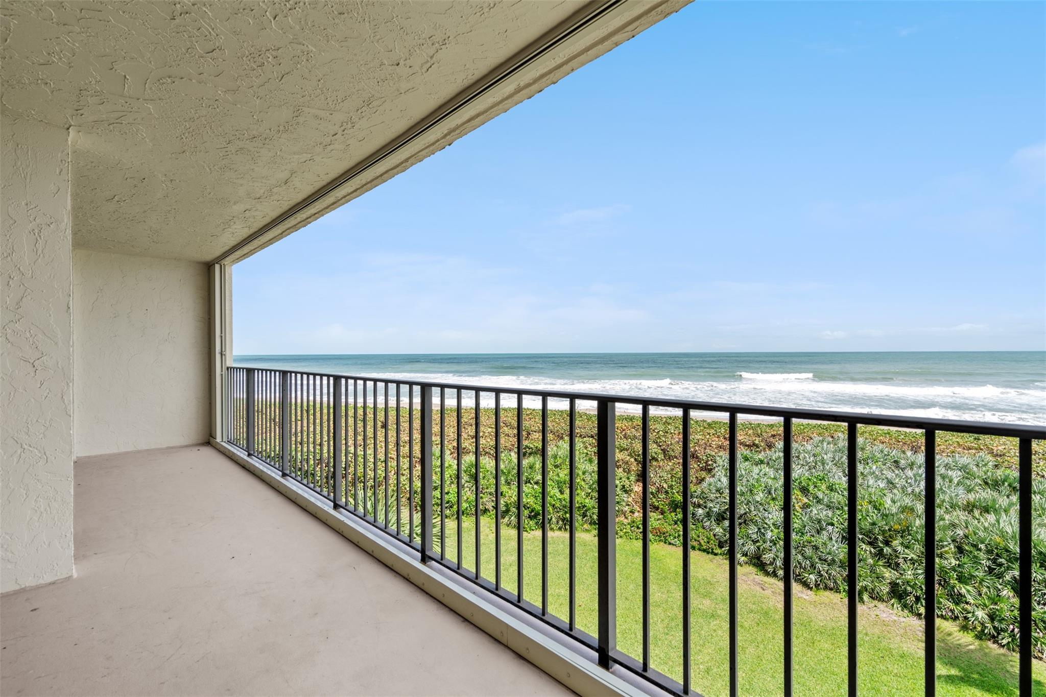 10000 S Ocean Dr 404