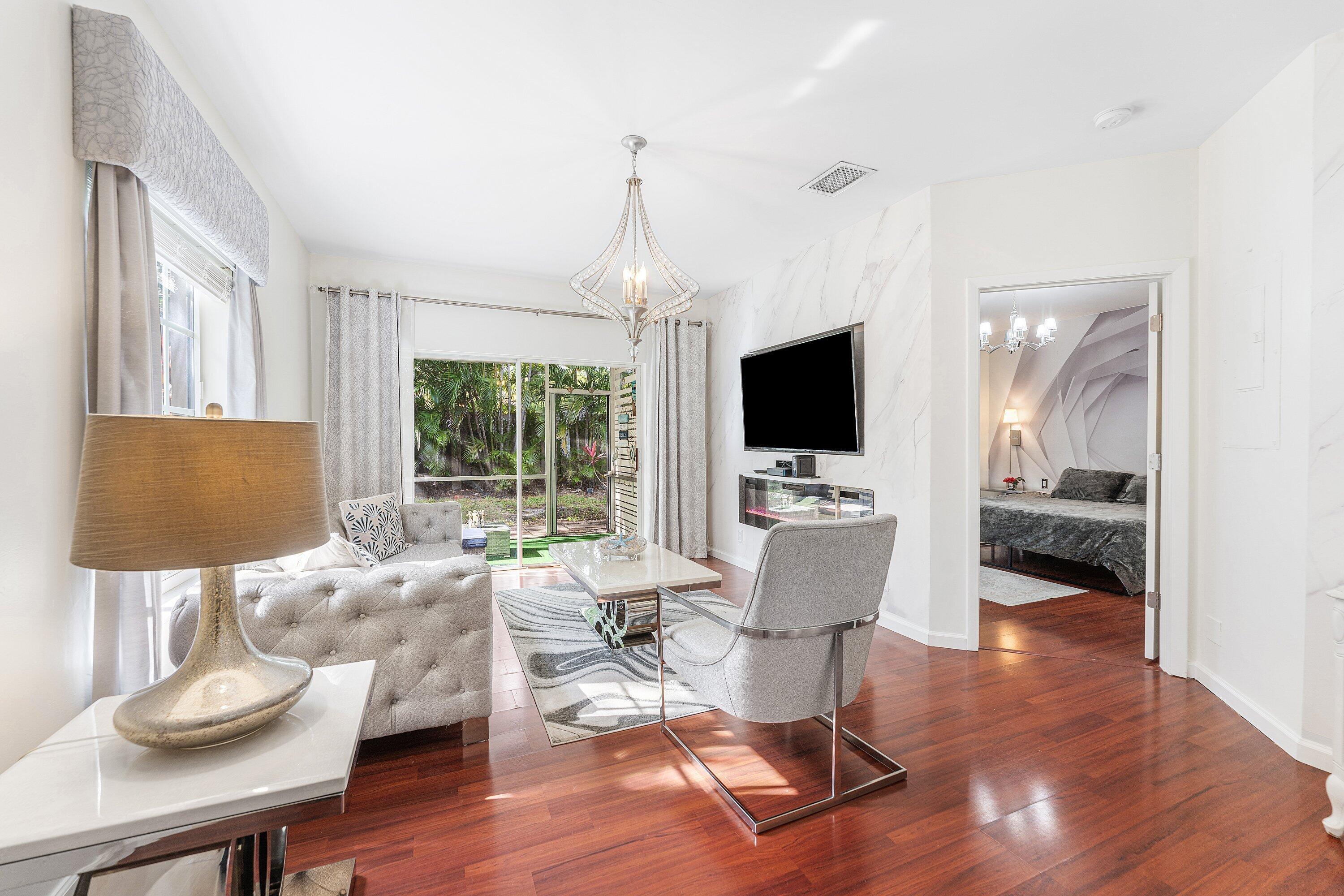 20 S Lakeshore Drive C