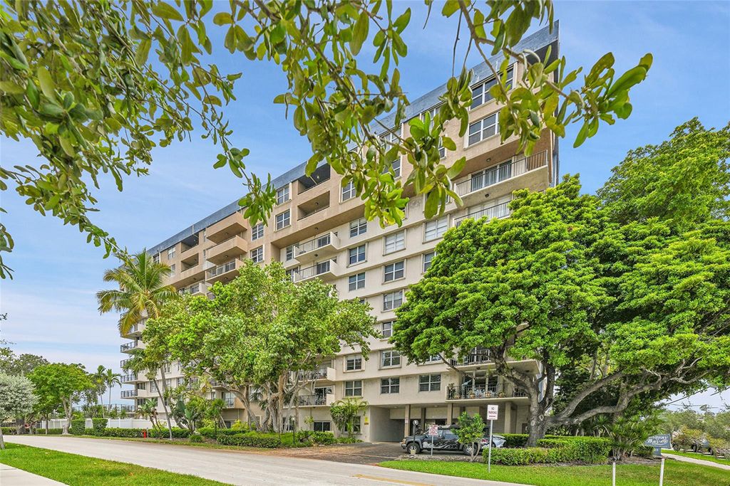 Photo of 1625 SE 10th Avenue #805, Fort Lauderdale, FL 33316 (MLS # F10507878)