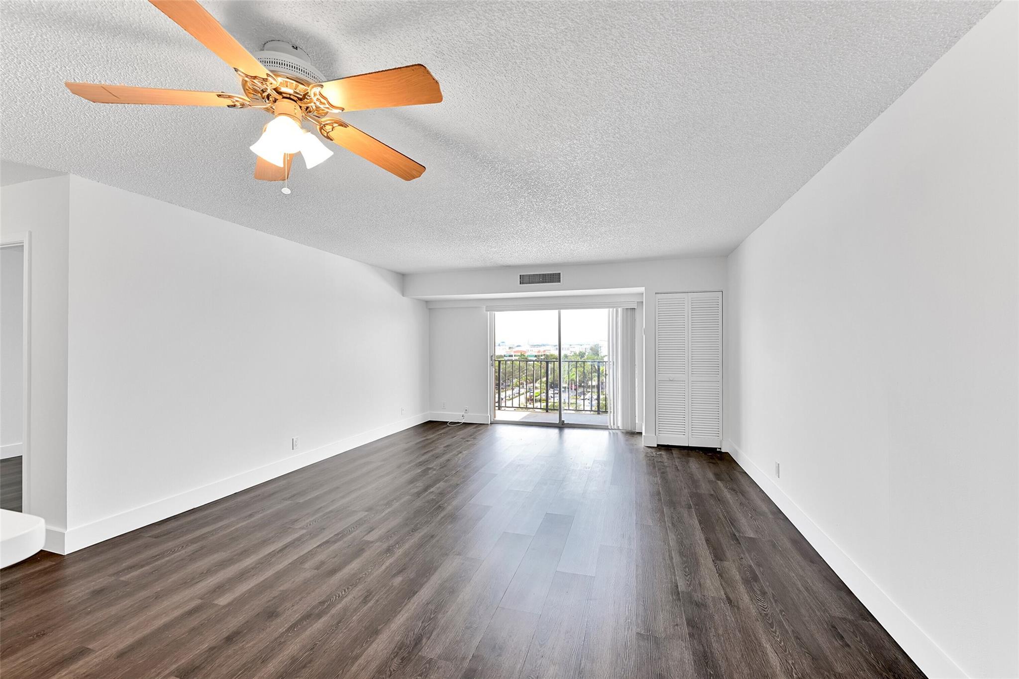 1625 SE 10th Ave 805