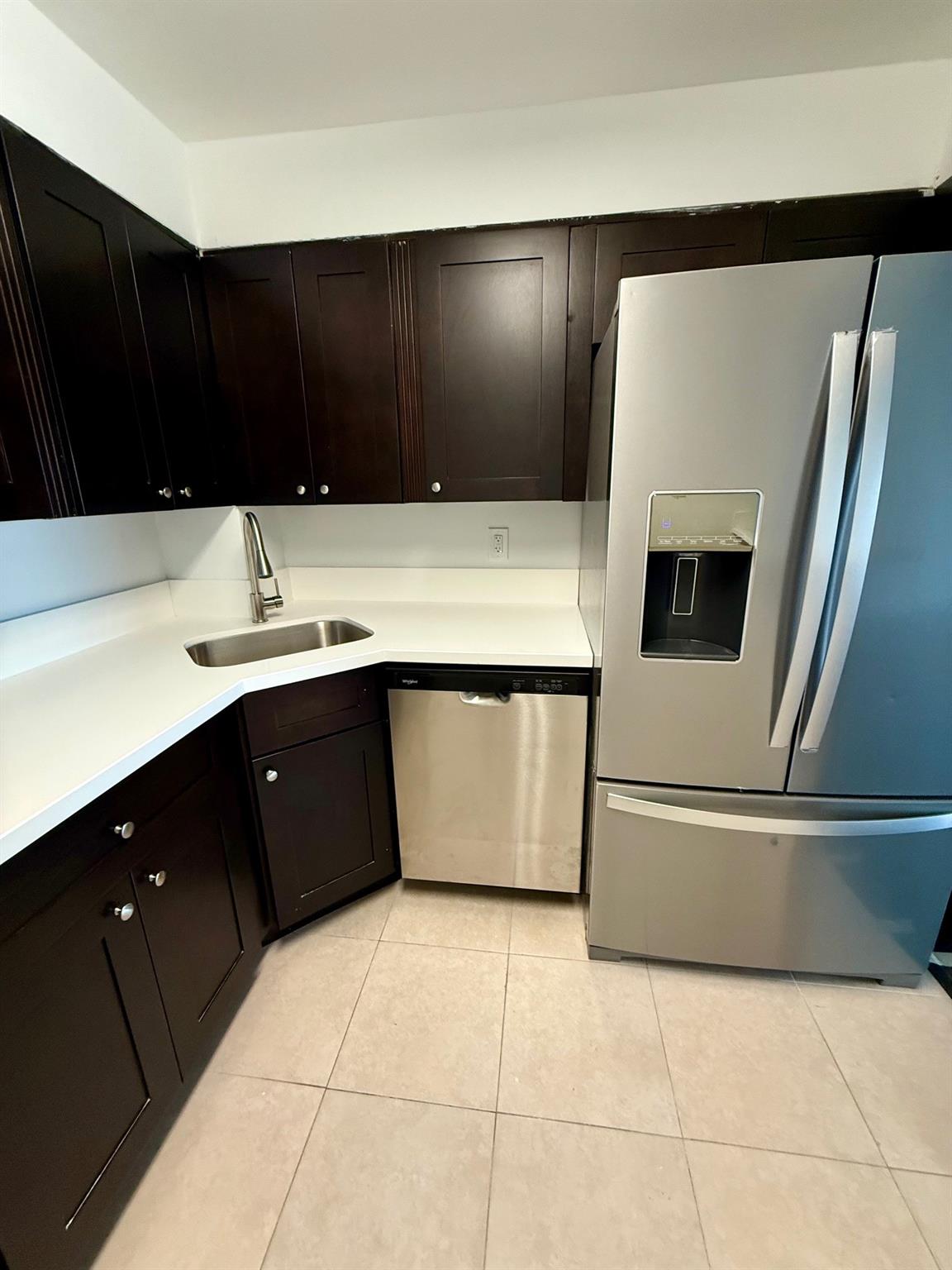 1625 SE 10th Ave 805