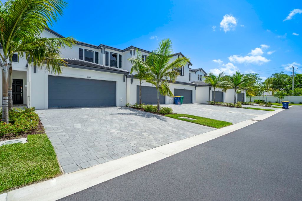 Photo of 5838 Park Place #3058, Dania Beach, FL 33312 (MLS # B26035619)